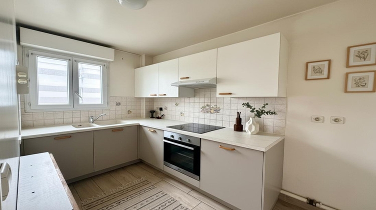 Ma-Cabane - Vente Appartement BONDY, 65 m²