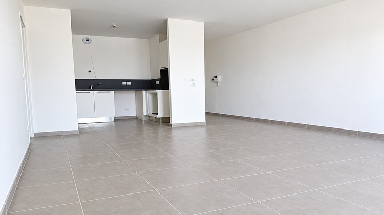 Ma-Cabane - Vente Appartement BONNE, 62 m²