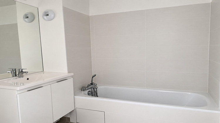 Ma-Cabane - Vente Appartement BONNE, 62 m²