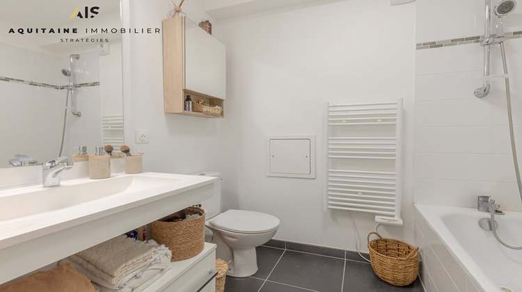 Ma-Cabane - Vente Appartement BORDEAUX, 80 m²