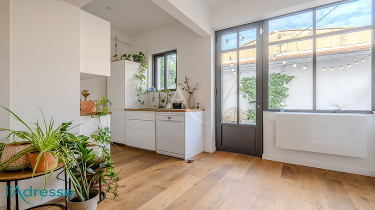 Ma-Cabane - Vente Appartement BORDEAUX, 77 m²