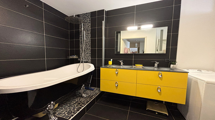 Ma-Cabane - Vente Appartement BORDEAUX, 67 m²