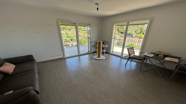 Ma-Cabane - Vente Appartement Bormes-les-Mimosas, 54 m²