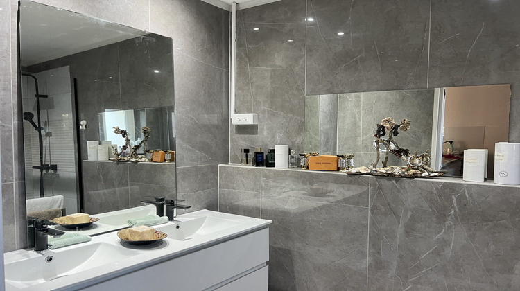 Ma-Cabane - Vente Appartement Bormes-les-Mimosas, 80 m²