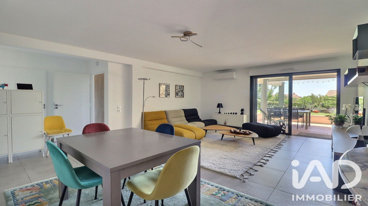 Ma-Cabane - Vente Appartement Bormes-les-Mimosas, 65 m²