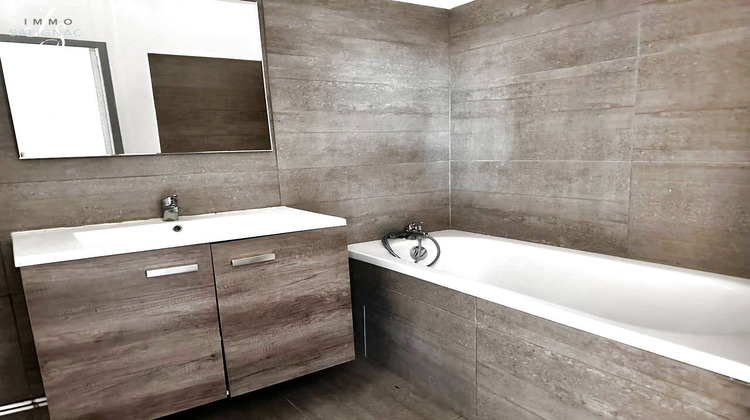 Ma-Cabane - Vente Appartement Bourg-en-Bresse, 80 m²