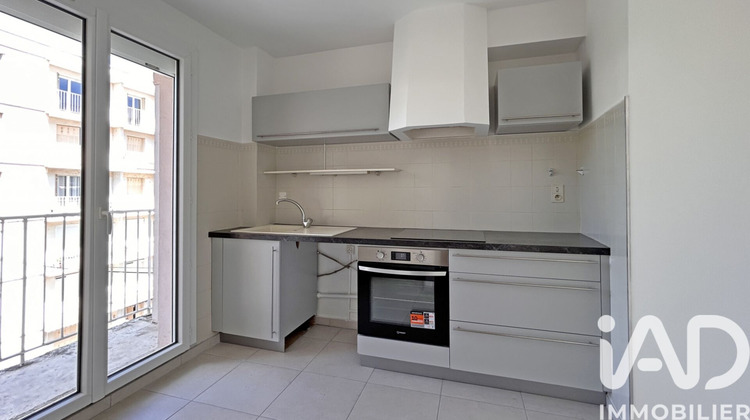 Ma-Cabane - Vente Appartement Bourg-Saint-Andéol, 69 m²