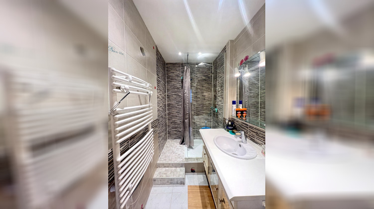 Ma-Cabane - Vente Appartement Bourgoin-Jallieu, 75 m²