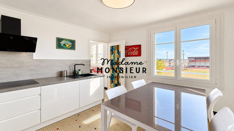 Ma-Cabane - Vente Appartement Bourgoin-Jallieu, 69 m²