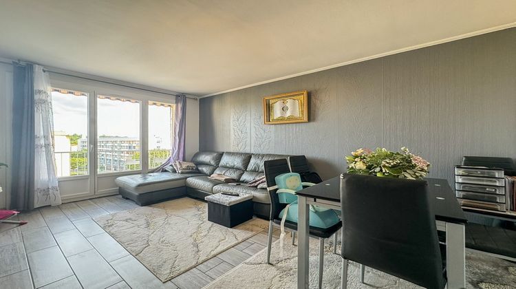 Ma-Cabane - Vente Appartement BRON, 67 m²