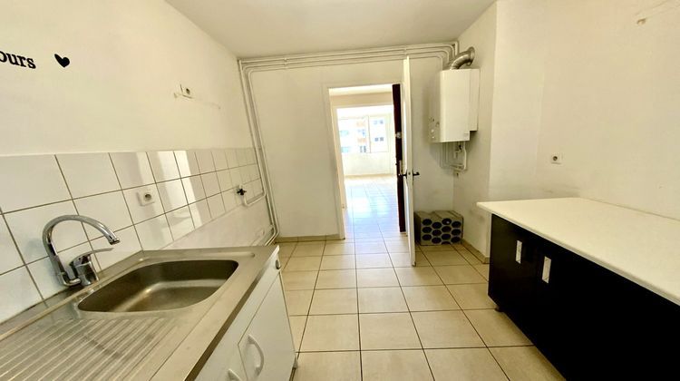 Ma-Cabane - Vente Appartement BRON, 70 m²