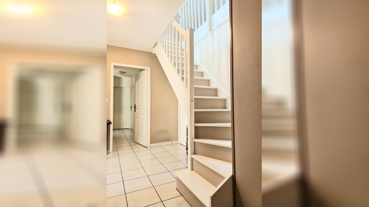 Ma-Cabane - Vente Appartement Bron, 136 m²