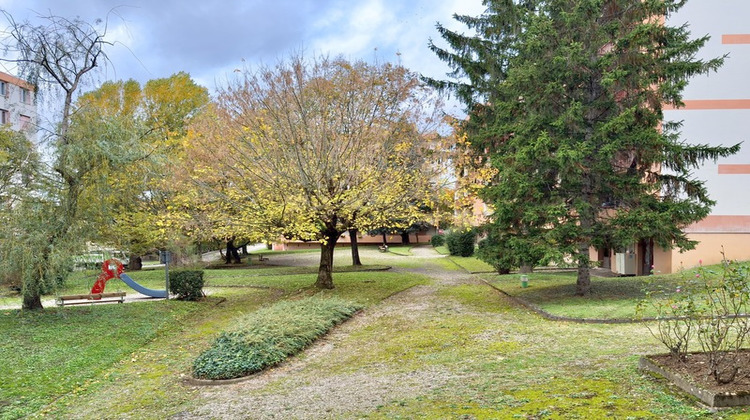 Ma-Cabane - Vente Appartement BRON, 68 m²