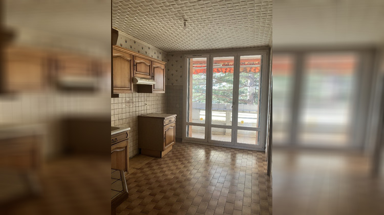 Ma-Cabane - Vente Appartement BRON, 61 m²