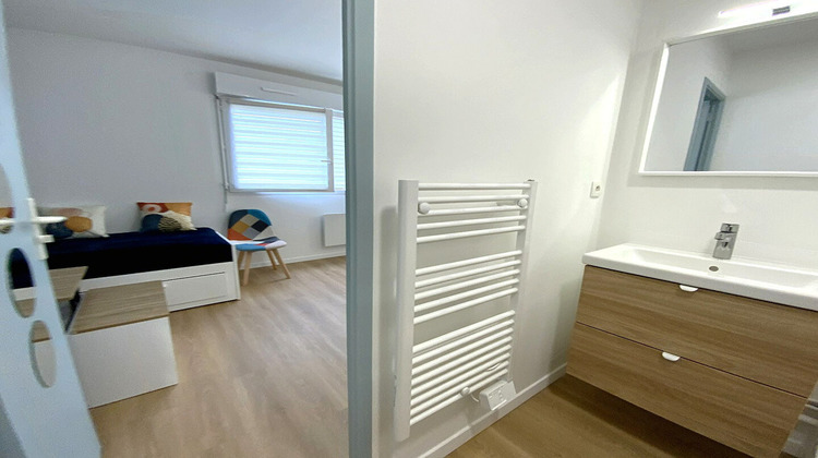 Ma-Cabane - Vente Appartement BRON, 23 m²