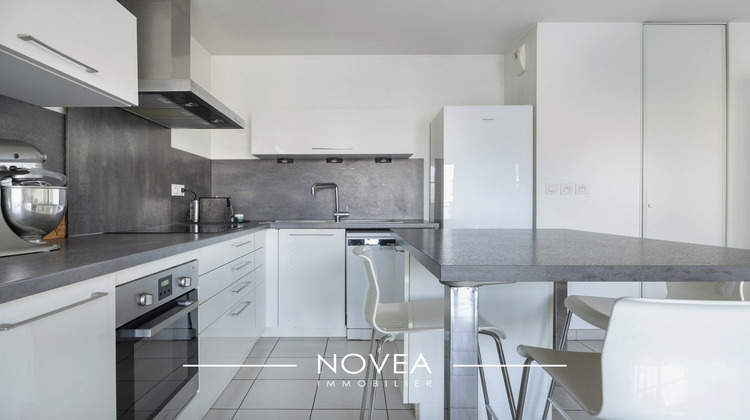 Ma-Cabane - Vente Appartement Bron, 76 m²