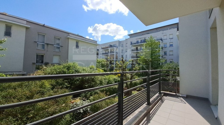 Ma-Cabane - Vente Appartement BRON, 74 m²