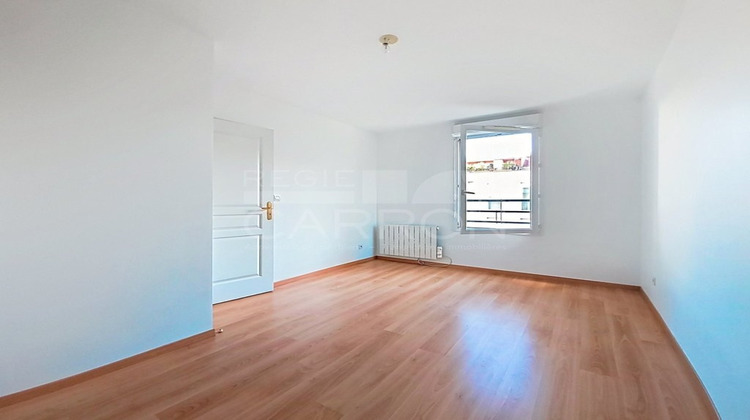 Ma-Cabane - Vente Appartement BRON, 74 m²