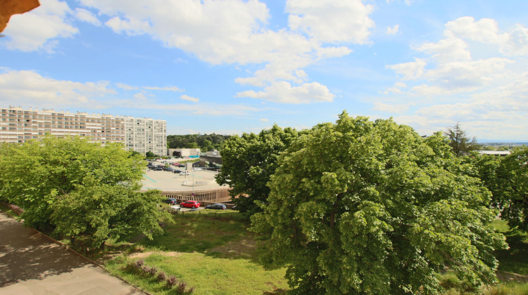 Ma-Cabane - Vente Appartement BRON, 61 m²