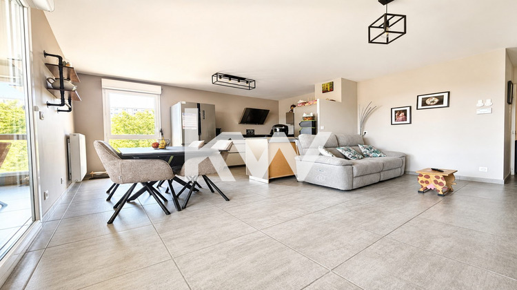 Ma-Cabane - Vente Appartement Bron, 79 m²