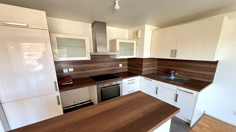 Ma-Cabane - Vente Appartement BUC, 58 m²