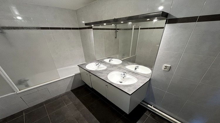 Ma-Cabane - Vente Appartement BUC, 58 m²