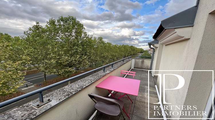 Ma-Cabane - Vente Appartement BUSSY-SAINT-GEORGES, 93 m²