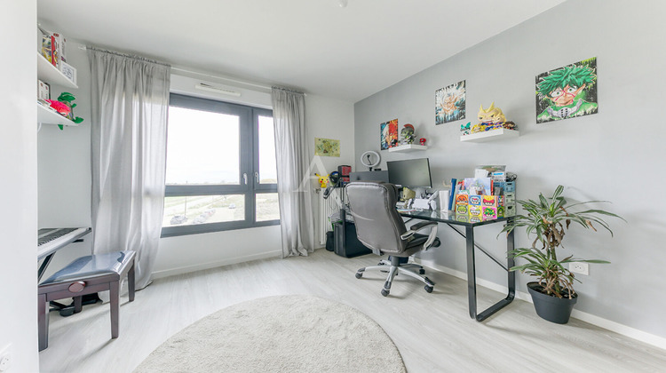 Ma-Cabane - Vente Appartement BUSSY-SAINT-GEORGES, 86 m²