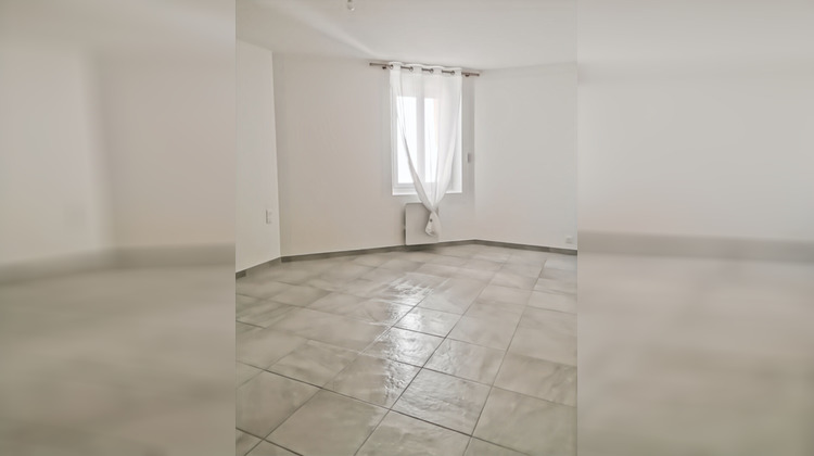 Ma-Cabane - Vente Appartement CABANNES, 90 m²