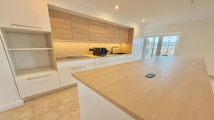 Ma-Cabane - Vente Appartement CAHORS, 82 m²