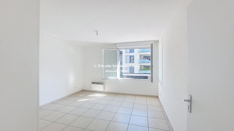 Ma-Cabane - Vente Appartement CALUIRE-ET-CUIRE, 59 m²