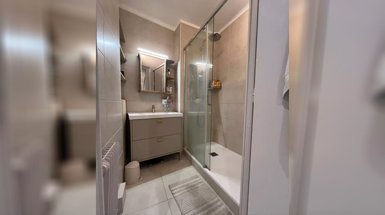 Ma-Cabane - Vente Appartement CALUIRE-ET-CUIRE, 70 m²