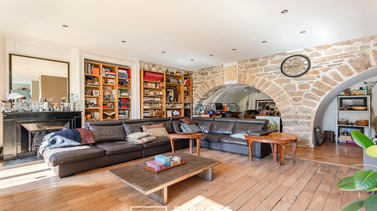 Ma-Cabane - Vente Appartement CALUIRE-ET-CUIRE, 196 m²
