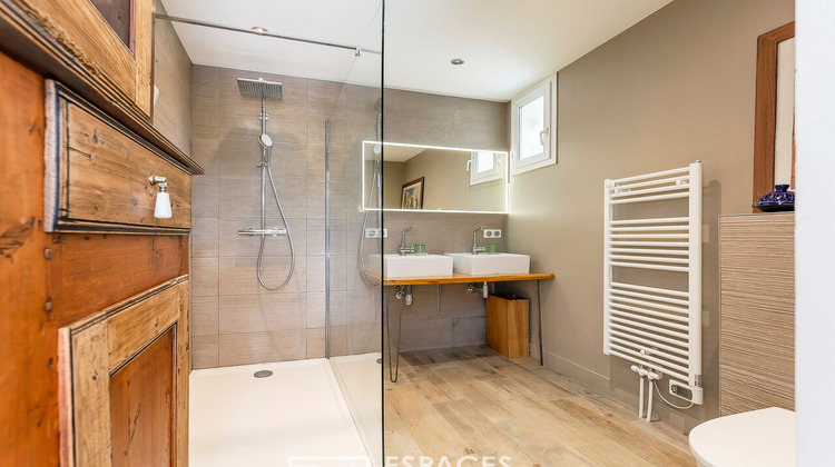 Ma-Cabane - Vente Appartement CALUIRE-ET-CUIRE, 196 m²