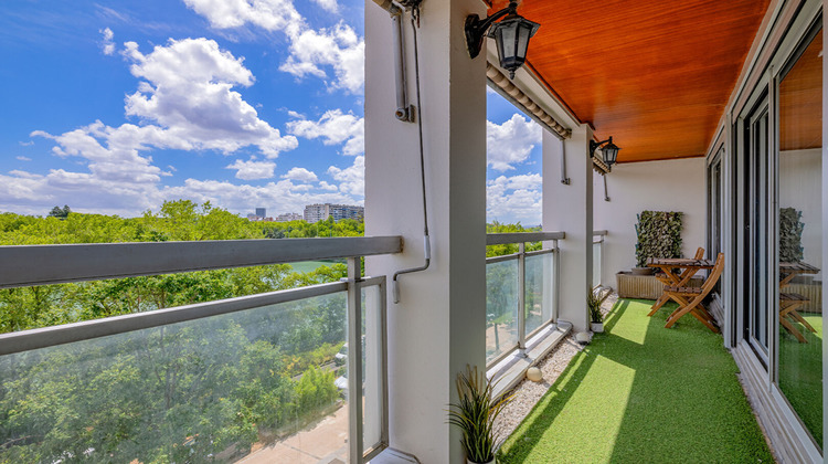 Ma-Cabane - Vente Appartement CALUIRE-ET-CUIRE, 122 m²