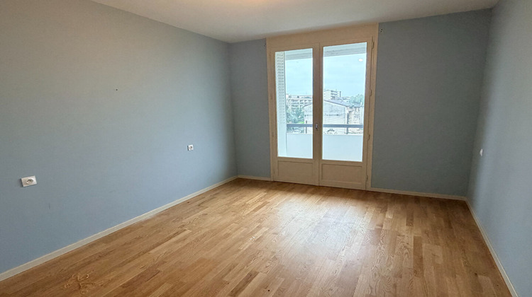 Ma-Cabane - Vente Appartement CALUIRE-ET-CUIRE, 90 m²