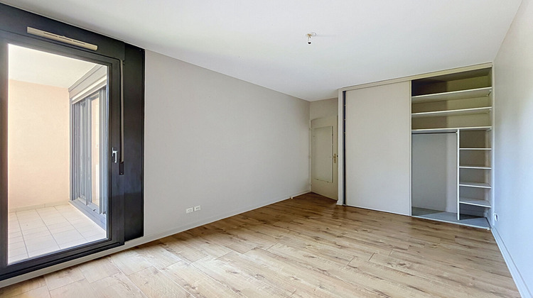 Ma-Cabane - Vente Appartement CALUIRE-ET-CUIRE, 77 m²