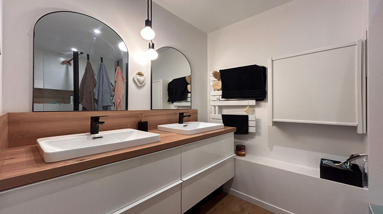 Ma-Cabane - Vente Appartement CARNOUX-EN-PROVENCE, 100 m²