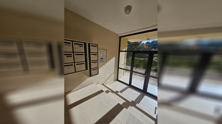 Ma-Cabane - Vente Appartement CARNOUX-EN-PROVENCE, 66 m²