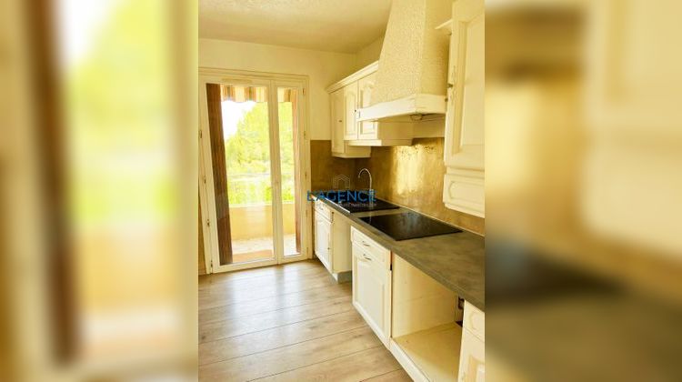 Ma-Cabane - Vente Appartement Carqueiranne, 81 m²