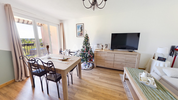 Ma-Cabane - Vente Appartement Carqueiranne, 94 m²