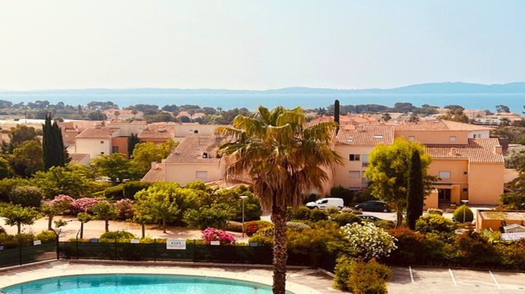 Ma-Cabane - Vente Appartement Carqueiranne, 140 m²