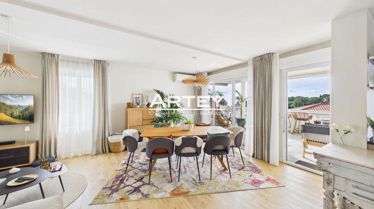 Ma-Cabane - Vente Appartement Carqueiranne, 106 m²