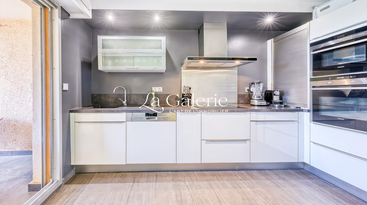 Ma-Cabane - Vente Appartement Carqueiranne, 87 m²