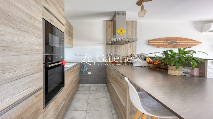Ma-Cabane - Vente Appartement Carqueiranne, 83 m²