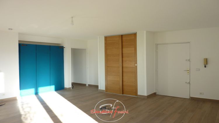 Ma-Cabane - Vente Appartement Carros, 45 m²