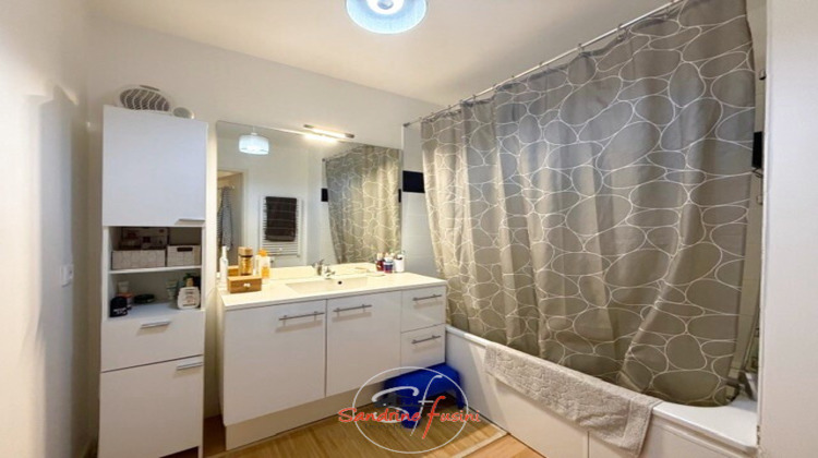 Ma-Cabane - Vente Appartement Carros, 61 m²