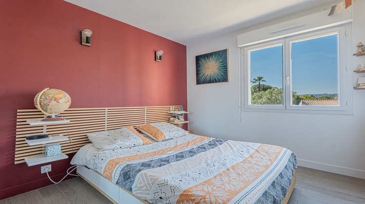 Ma-Cabane - Vente Appartement Carros, 54 m²