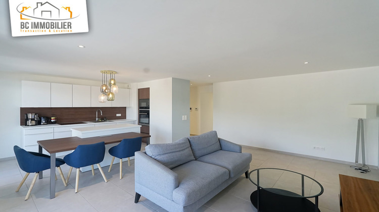 Ma-Cabane - Vente Appartement Cessy, 70 m²