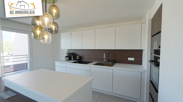 Ma-Cabane - Vente Appartement Cessy, 70 m²